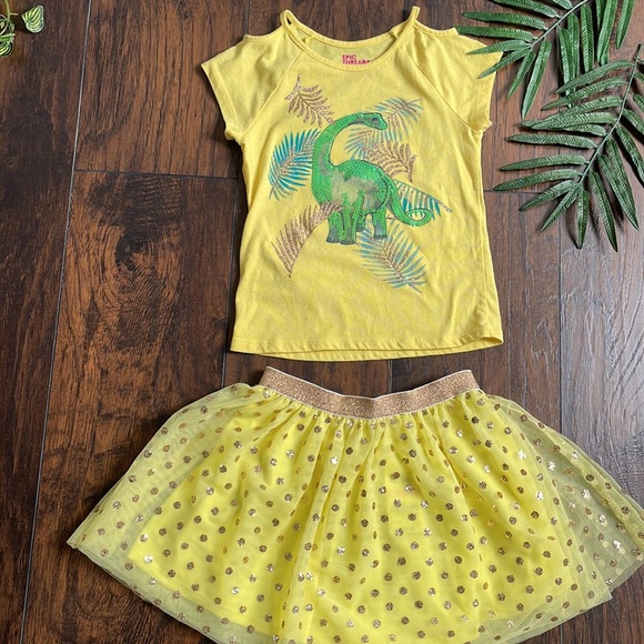 Girls Tulle skirt with matching sparkly tee - Picture 2 of 8